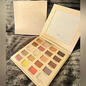 ICONIC LONDON
Sunset to Sunrise Eyeshadow Palette